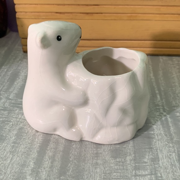 Vintage Polar bear ceramic planter - Picture 3 of 4